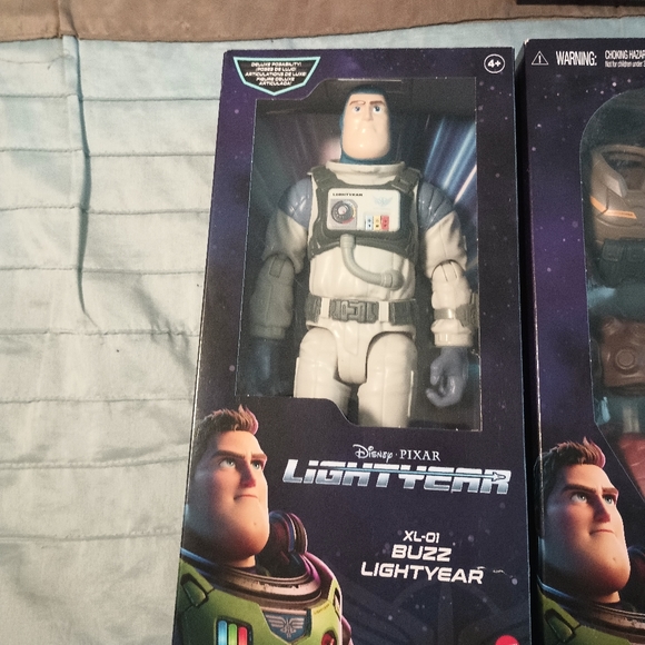 Toy Story 4 12 inch Izzy Hawthorne and Buzlightyear - Picture 6 of 7